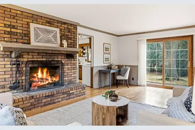 18665  Le Chateau Dr, Brookfield, WI 53045 - Photo 9