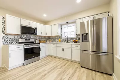 3604 W Rogers St, Milwaukee, WI 53215 - Photo 11