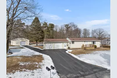 955  Laduron Dr, Mishicot, WI 54228 - Photo 1