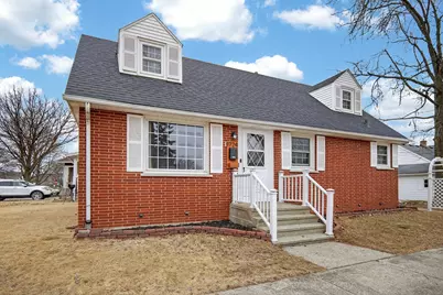 1724  39th St, Kenosha, WI 53140 - Photo 1