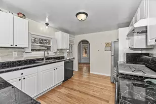 W155 Hilltop Dr, Bloomfield, WI 53128 - Photo 9