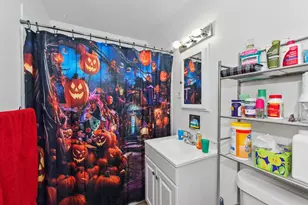 136 W Armour Ave, Milwaukee, WI 53207 - Photo 21