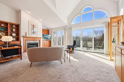 445  Sunset Trl, Hartland, WI 53029 - Photo 7