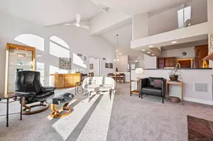 445 Sunset Trail, Hartland, WI 53029 - Photo 9