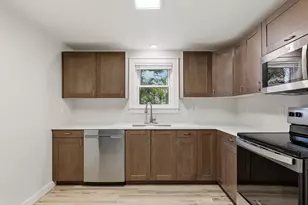 1328 N 36th St, Sheboygan, WI 53081 - Photo 3