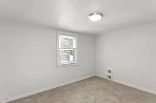 1328 N 36th St, Sheboygan, WI 53081 - Photo 13