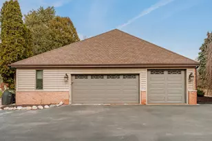 1775 Derrin Ln, Brookfield, WI 53045 - Photo 49