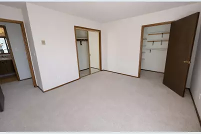 1876  Haymarket Rd #Unit 8, Waukesha, WI 53189 - Photo 11