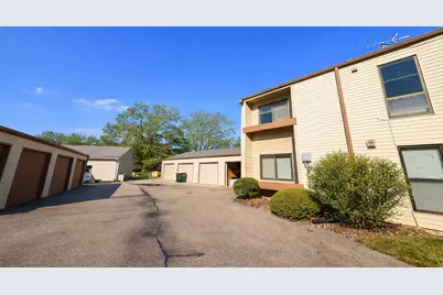 1876  Haymarket Rd #Unit 8, Waukesha, WI 53189 - Photo 3