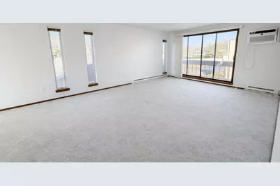 1876  Haymarket Rd #Unit 8, Waukesha, WI 53189 - Photo 5