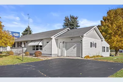 4230  Michel Ct, Racine, WI 53126 - Photo 9