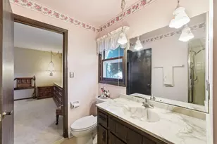 W166N10436 Surrey Dr, Germantown, WI 53022 - Photo 19