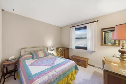 W166N10436  Surrey Dr, Germantown, WI 53022 - Photo 17