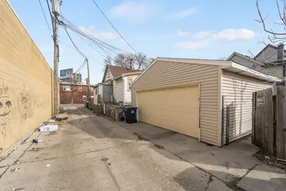 2211 S 12th St, Milwaukee, WI 53215 - Photo 27