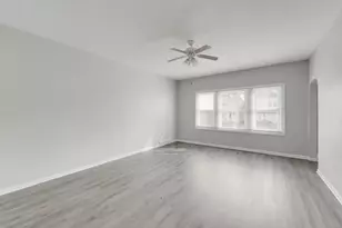 2211 S 12th St, Milwaukee, WI 53215 - Photo 15