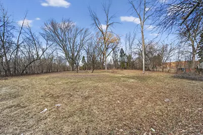 8630 W Lancaster Ave, Milwaukee, WI 53225 - Photo 21