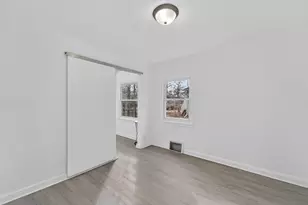 8630 W Lancaster Ave, Milwaukee, WI 53225 - Photo 11