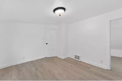 8630 W Lancaster Ave, Milwaukee, WI 53225 - Photo 13