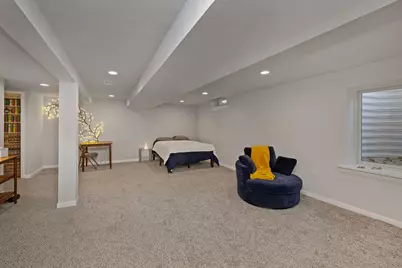 3942 S Troy Ave, Saint Francis, WI 53235 - Photo 13