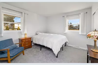 3942 S Troy Ave, Saint Francis, WI 53235 - Photo 11