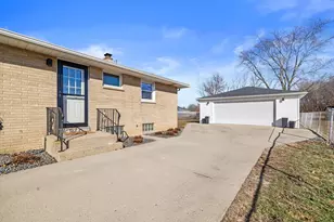 2219 17th Ave, Kenosha, WI 53140 - Photo 29