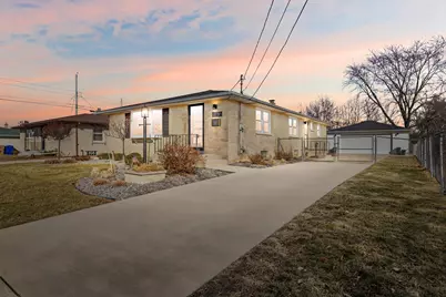 2219  17th Ave, Kenosha, WI 53140 - Photo 3