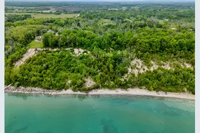 13600 N Lake Shore Dr, Mequon, WI 53092 - Photo 23