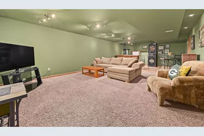 4024  Stillwater Cir, Waukesha, WI 53189 - Photo 13