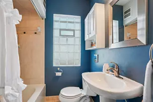 2352 S 80th St, West Allis, WI 53219 - Photo 17