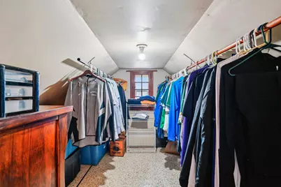 2352 S 80th St, West Allis, WI 53219 - Photo 25