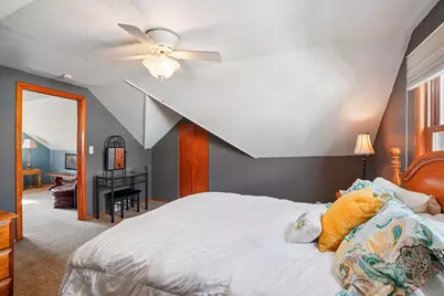 2352 S 80th St, West Allis, WI 53219 - Photo 23