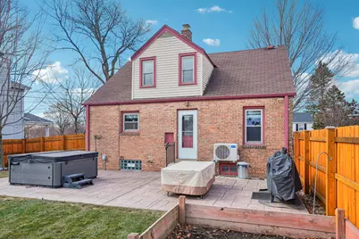 2352 S 80th St, West Allis, WI 53219 - Photo 45