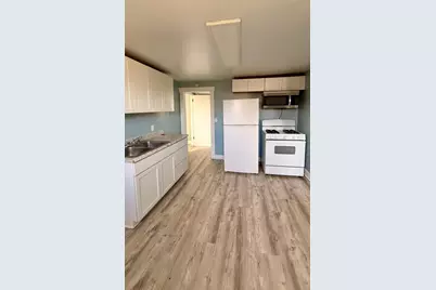 2011  Madison St, Manitowoc, WI 54220 - Photo 3