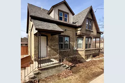 2011  Madison St, Manitowoc, WI 54220 - Photo 1