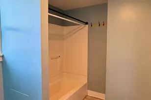 2011 Madison St, Manitowoc, WI 54220 - Photo 11