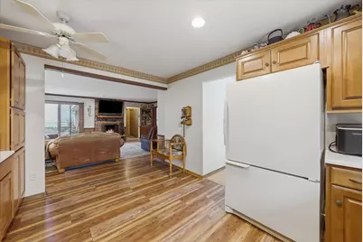 2535 S Brookside Ct, New Berlin, WI 53151 - Photo 13