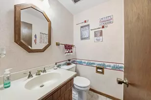 2535 S Brookside Ct, New Berlin, WI 53151 - Photo 17