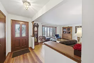 2535 S Brookside Ct, New Berlin, WI 53151 - Photo 5