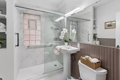 2572 N Prospect Ave #D, Milwaukee, WI 53211 - Photo 11