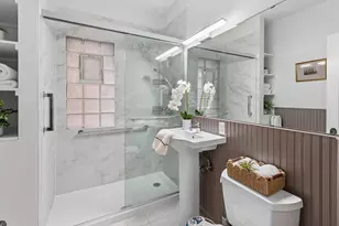 2572 N Prospect Ave, Milwaukee, WI 53211 - Photo 11