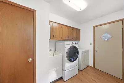 7453  Devonshire Dr, Cedarburg, WI 53012 - Photo 21