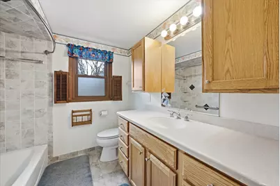 7453  Devonshire Dr, Cedarburg, WI 53012 - Photo 25