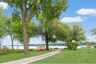 W304N2426  Maple Ave, Delafield, WI 53072 - Photo 9