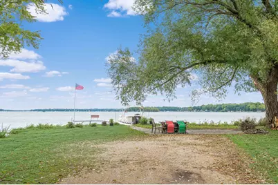 W304N2426  Maple Ave, Delafield, WI 53072 - Photo 1
