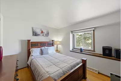 9045 W Rochelle Ave, Milwaukee, WI 53224 - Photo 17