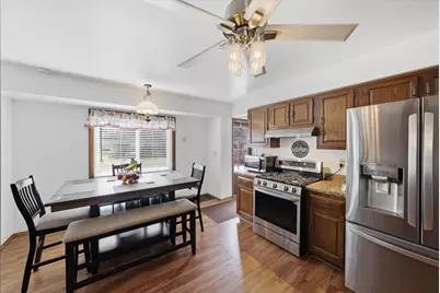 9045 W Rochelle Ave, Milwaukee, WI 53224 - Photo 9