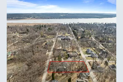 W3724  Washington Dr, Geneva, WI 53147 - Photo 5