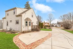 3527 S 82nd St, Milwaukee, WI 53220 - Photo 21