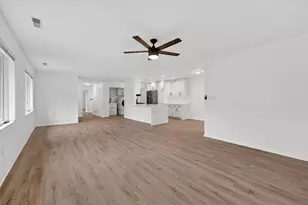 7419 Mequon Square Dr, Mequon, WI 53092 - Photo 3