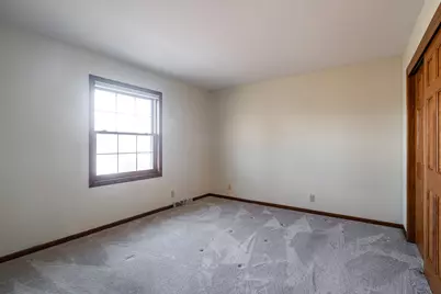 8850 W Lake Pointe Cir, Franklin, WI 53132 - Photo 31